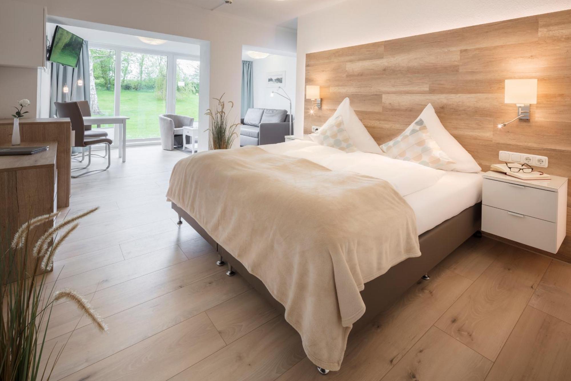 Hofhotel Kraehenberg Groemitz Room photo